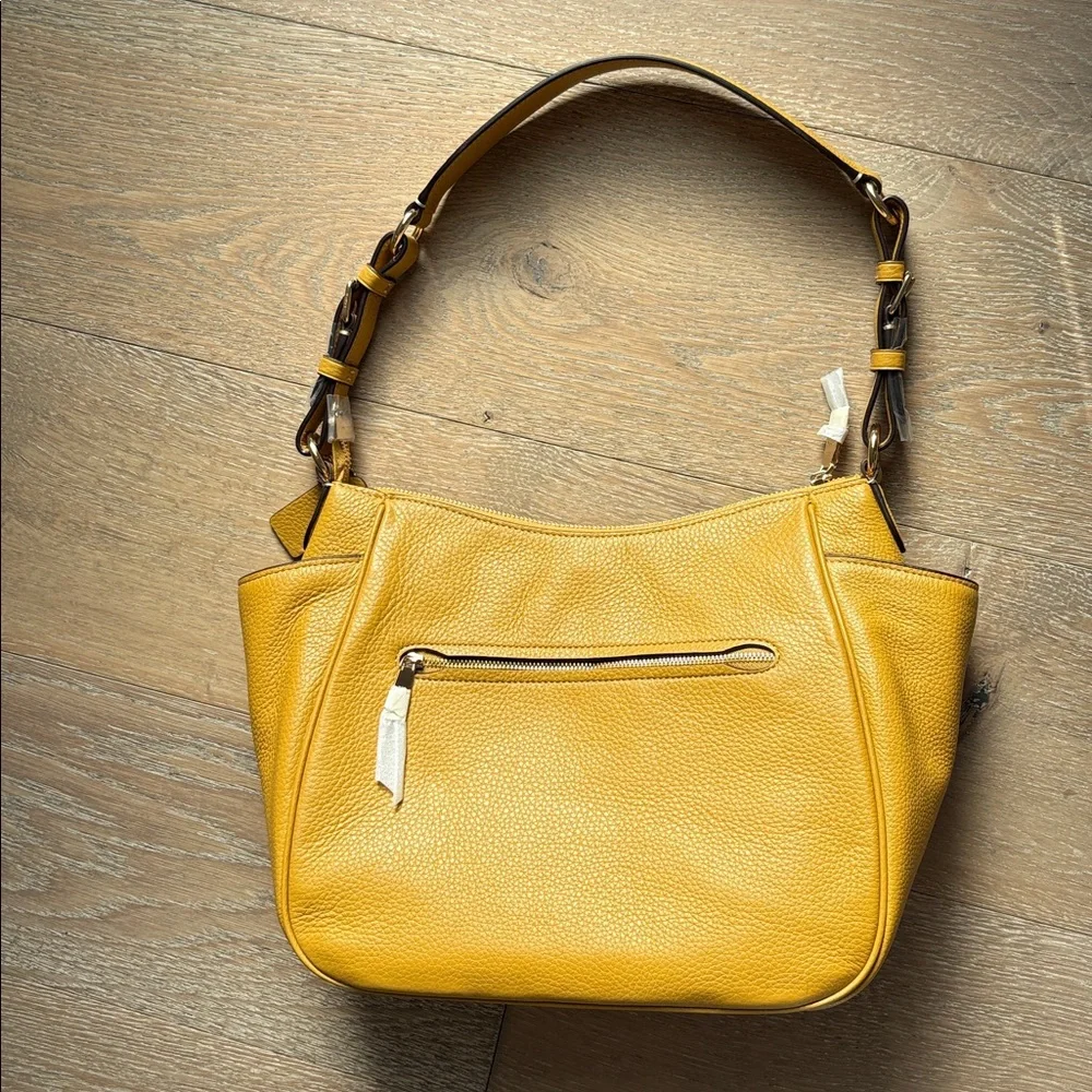 Coach bag NWT in a bright mustard color. Great purse for all seasons - Picture 2 of 9